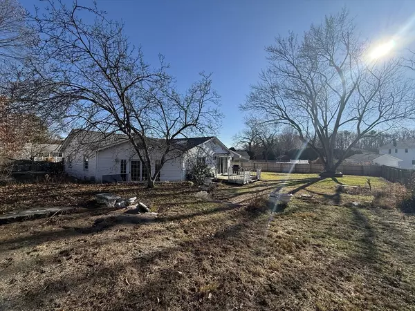 Chicopee, MA 01020,98 Greenpoint Cir