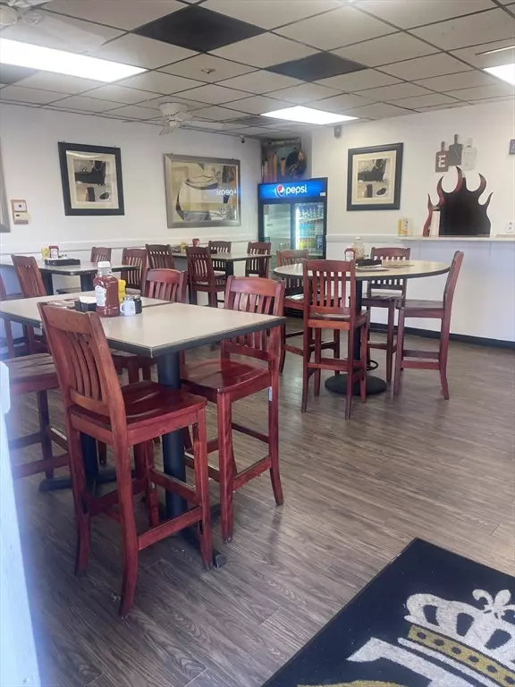 Newton, MA 02460,197 North St