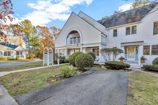 Mashpee, MA 02649,4 Bob White Cres #4