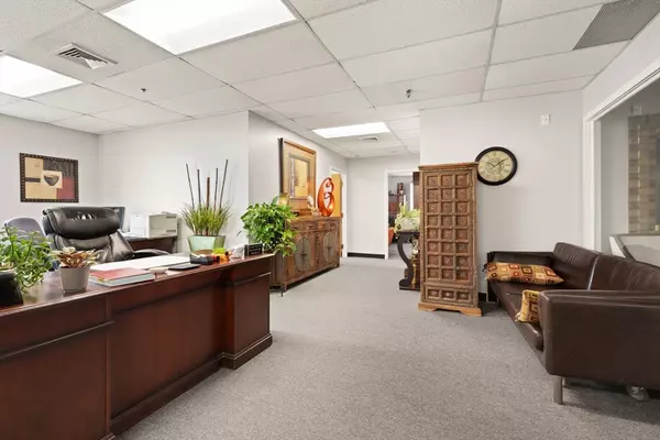 Woburn, MA 01801,36 Commerce Way