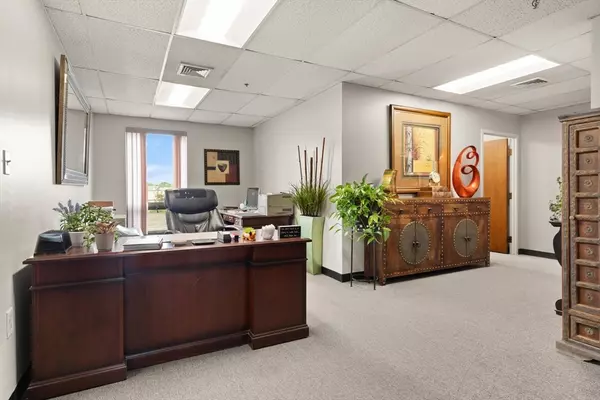 Woburn, MA 01801,36 Commerce Way