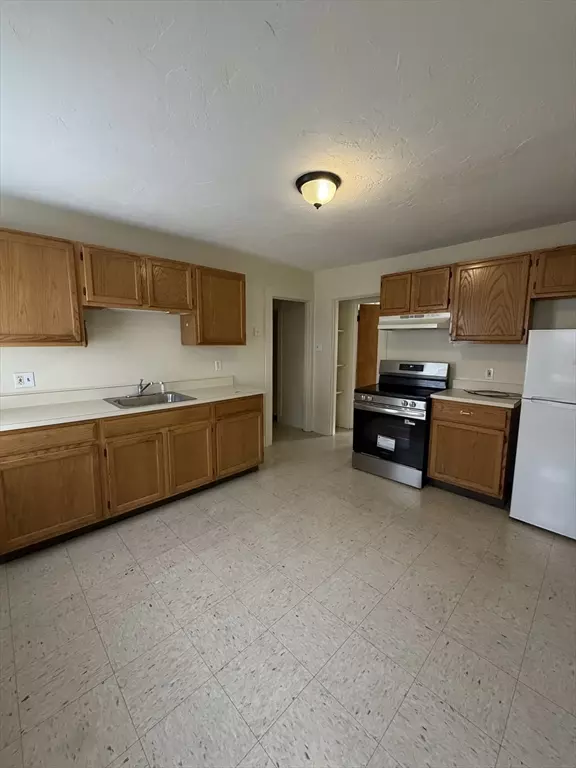 Waltham, MA 02451,9 Exchange Ct #2