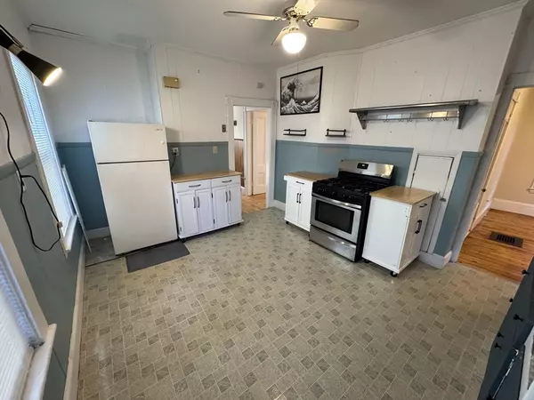 Somerville, MA 02144,377 Highland Ave #1