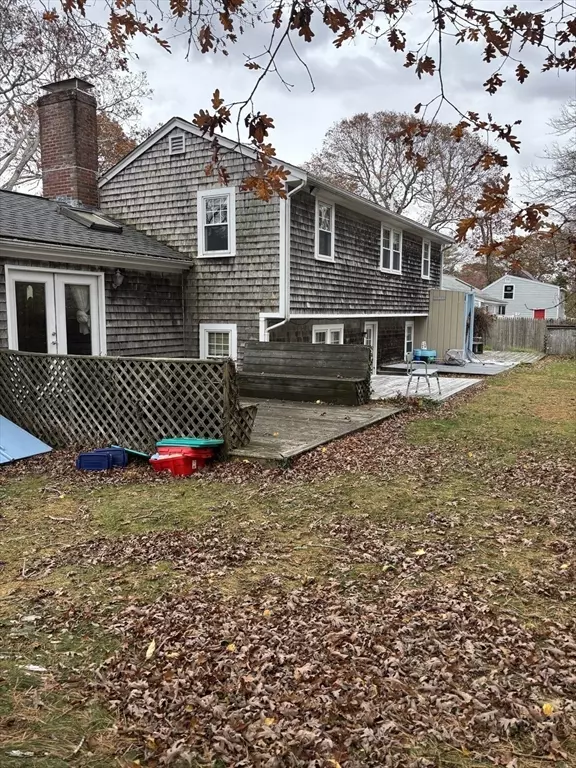 Falmouth, MA 02556,74 Hillside Ave