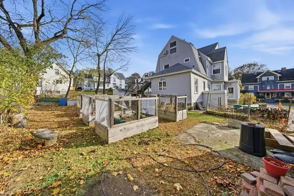 Lowell, MA 01850,88 Eleventh Street