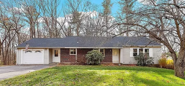 24 North St, Leominster, MA 01453