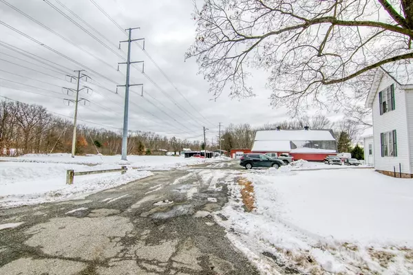 Ludlow, MA 01056,473 Holyoke St