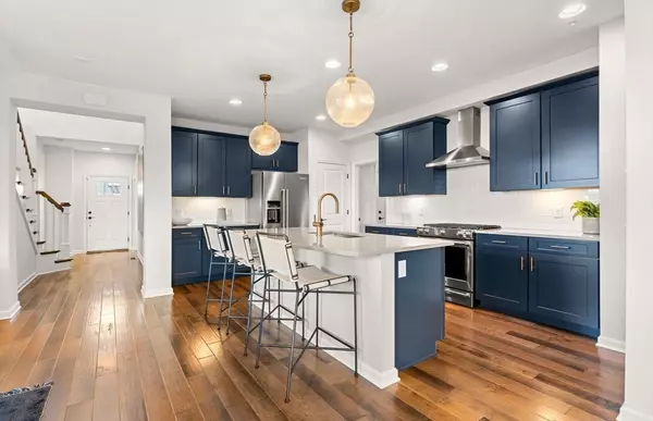 East Providence, RI 02916,38 East Point Drive #005