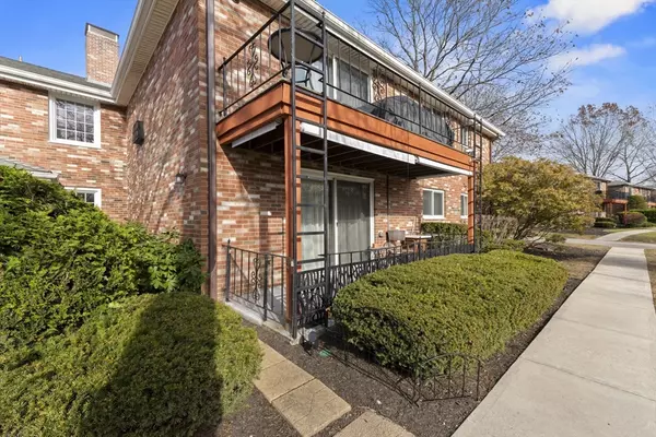 Weymouth, MA 02190,18 Fountain Lane #2