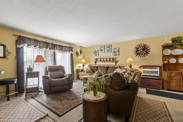 Weymouth, MA 02190,18 Fountain Lane #2