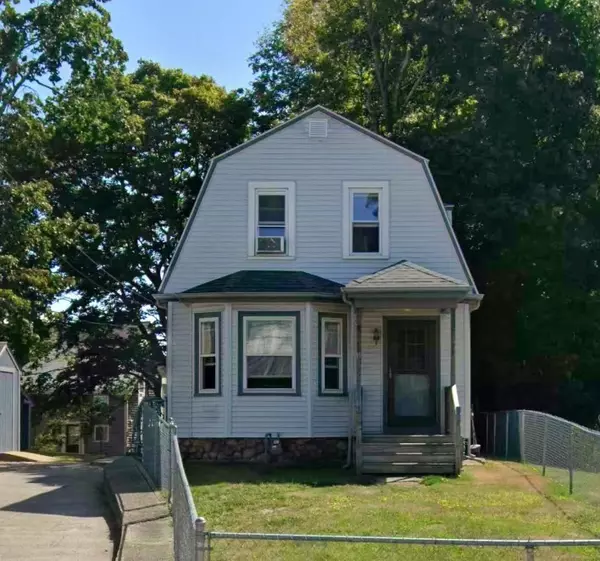 15 School St, Middleboro, MA 02346