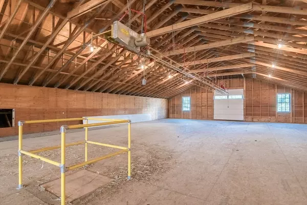 Chesterfield, MA 01012,31 North