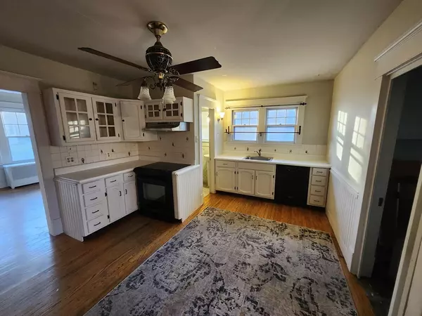 Longmeadow, MA 01106,32 Edgewood Ave