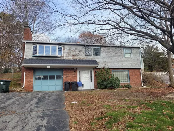 Newburyport, MA 01950,110 Low St