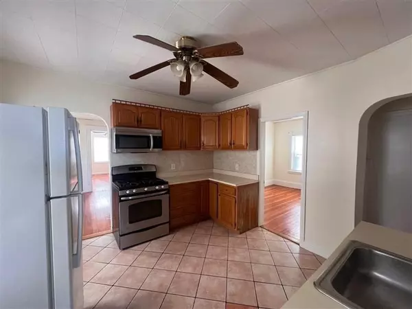 15 5th Street #1, Medford, MA 02155