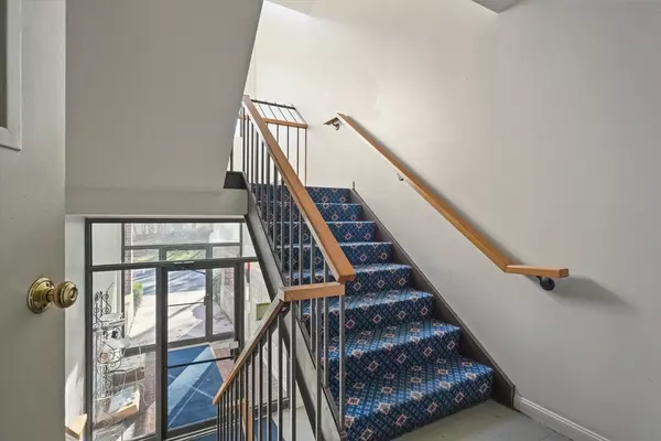 Peabody, MA 01960,9 Ledgewood Way #6