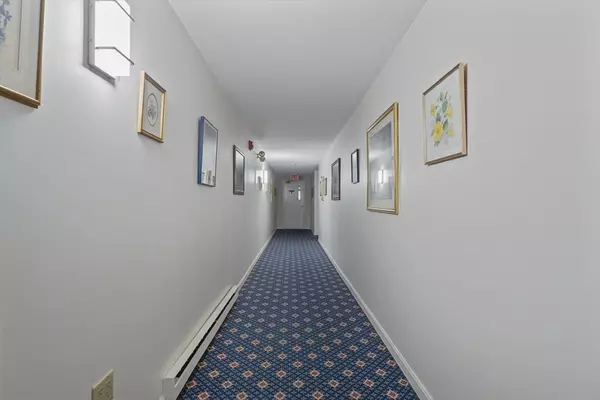 Peabody, MA 01960,9 Ledgewood Way #6