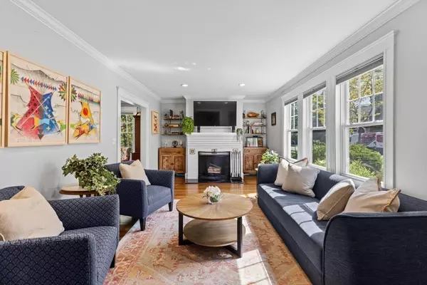 Needham, MA 02492,8 Wilshire Park