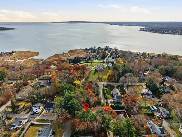 Duxbury, MA 02332,19 Puritan Way