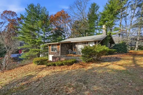 Duxbury, MA 02332,19 Puritan Way