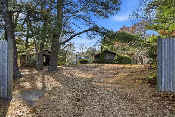 Duxbury, MA 02332,19 Puritan Way