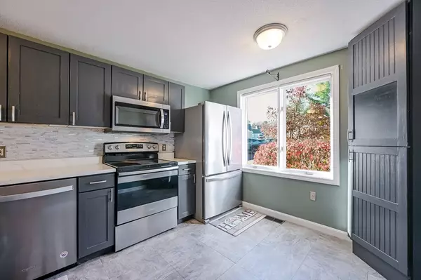 Franklin, MA 02038,60 Stone Ridge Rd #60