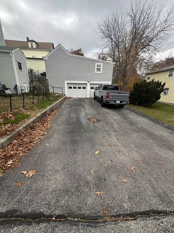 Webster, MA 01570,17 Mount Pleasant St