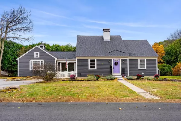 11 West Bradstreet Rqad, North Andover, MA 01845
