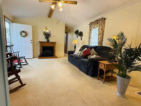 Monson, MA 01057,268 Palmer Rd #44