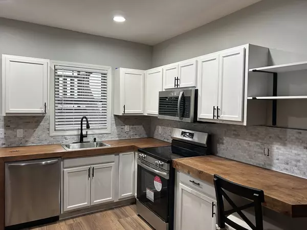 Fall River, MA 02720,131 Stewart #2