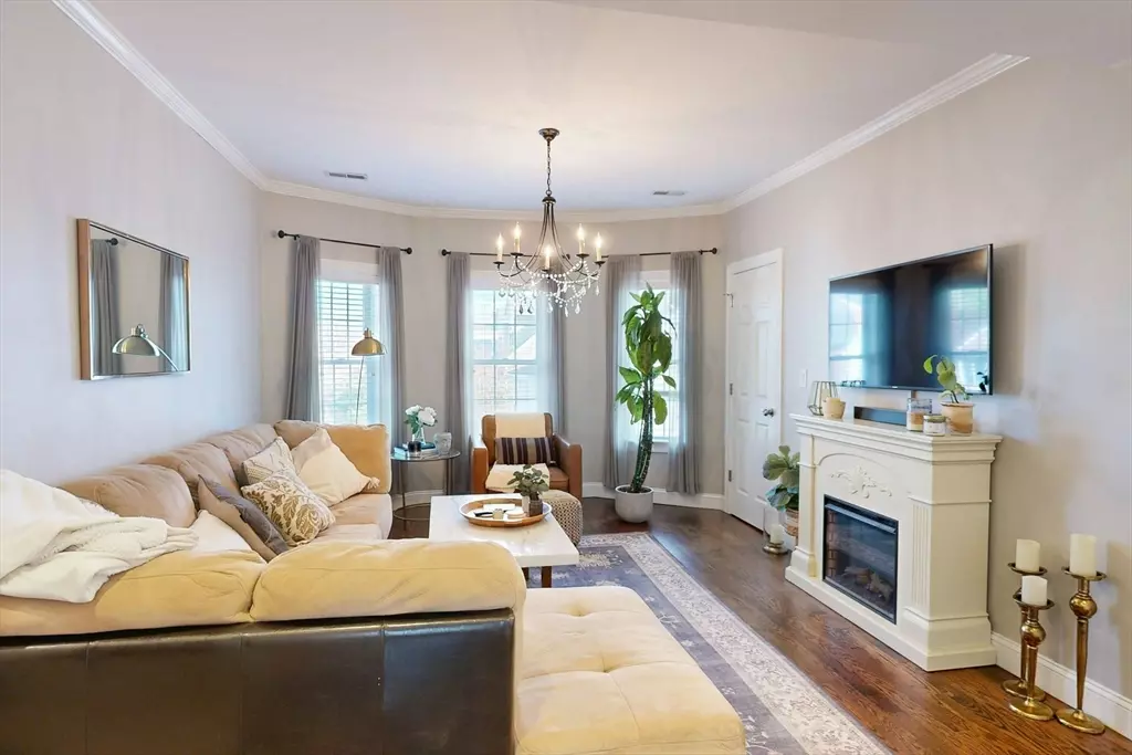 Everett, MA 02149,38 Pearl #3