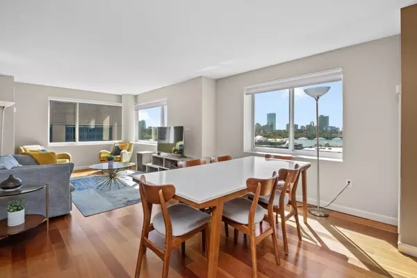 Cambridge, MA 02141,10 Museum Way #1322