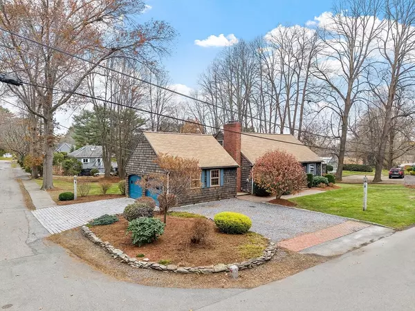 14 Ocean St, Manchester, MA 01944