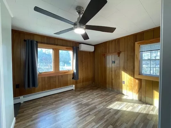 Grafton, MA 01536,15 Jay St