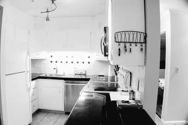 Weymouth, MA 02190,55 Tall Oaks Dr #407