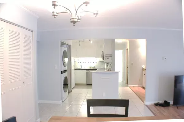 Weymouth, MA 02190,55 Tall Oaks Dr #407