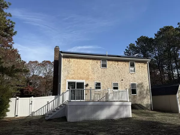 Mashpee, MA 02649,35 Claulise Ln