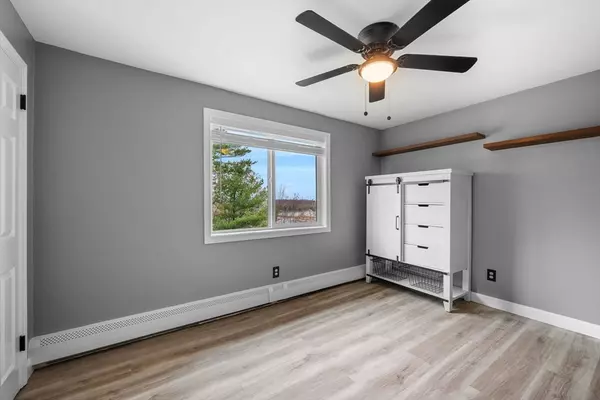 Gloucester, MA 01930,145 Essex Ave #309