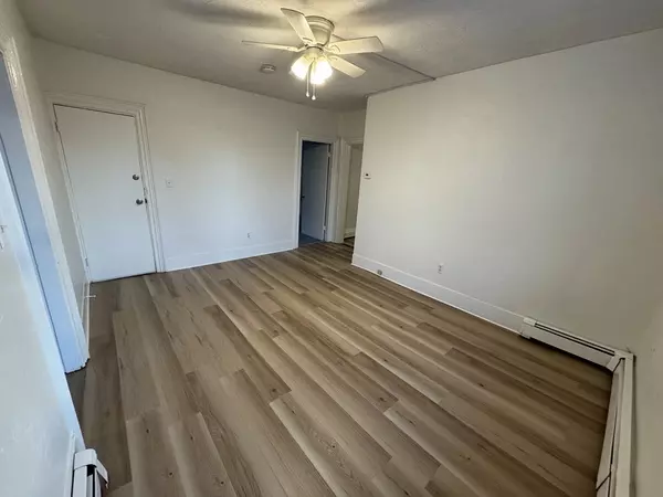 Holbrook, MA 02343,22 Cottage Street #2