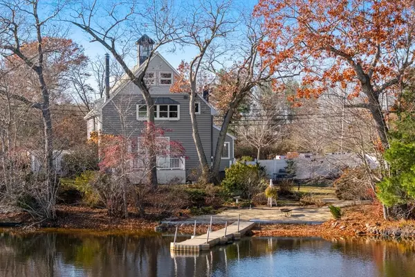 553 Monponsett St, Halifax, MA 02338