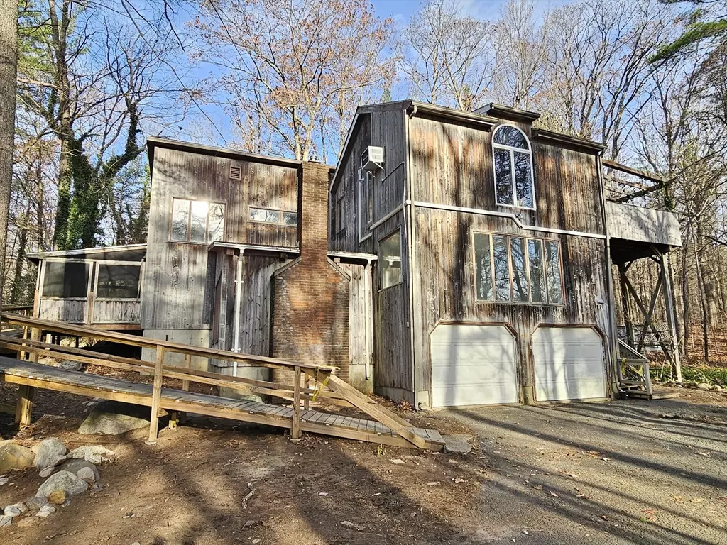 Belchertown, MA 01007,16 Juckett Hill Dr