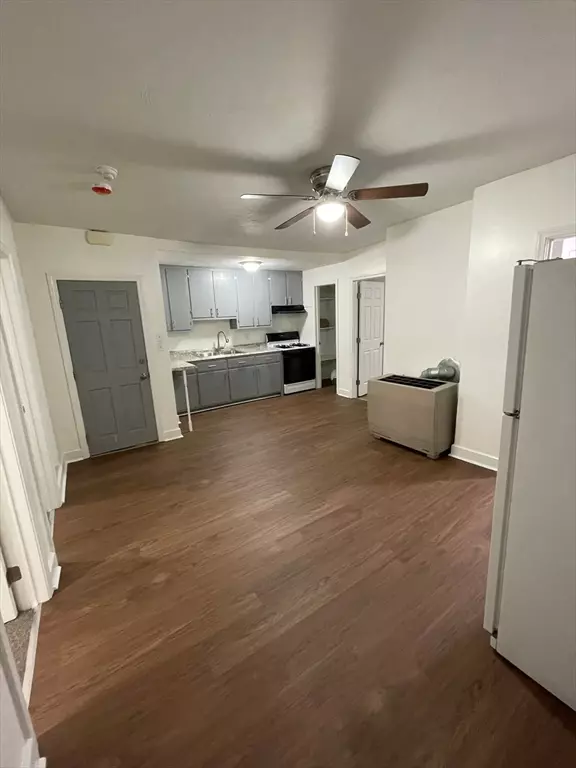 144 Columbia St #2West, Fall River, MA 02721