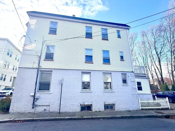 Brookline, MA 02445,14 Smythe #3