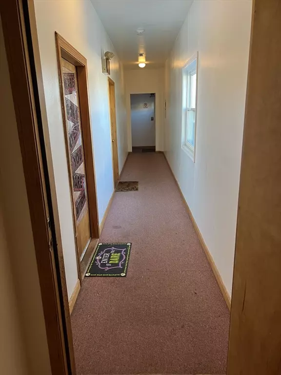 Lowell, MA 01854,358 Mammoth Road #7