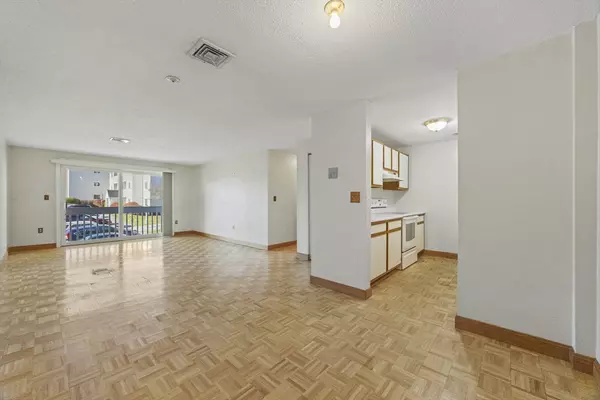 Quincy, MA 02169,15 Bower Rd #B5