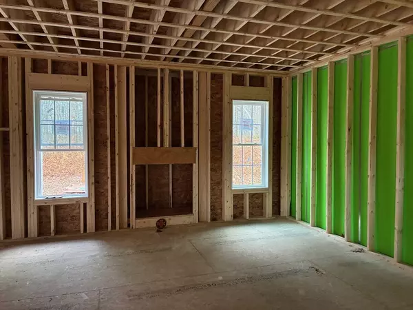 Sterling, MA 01564,4 Jewett Rd #B