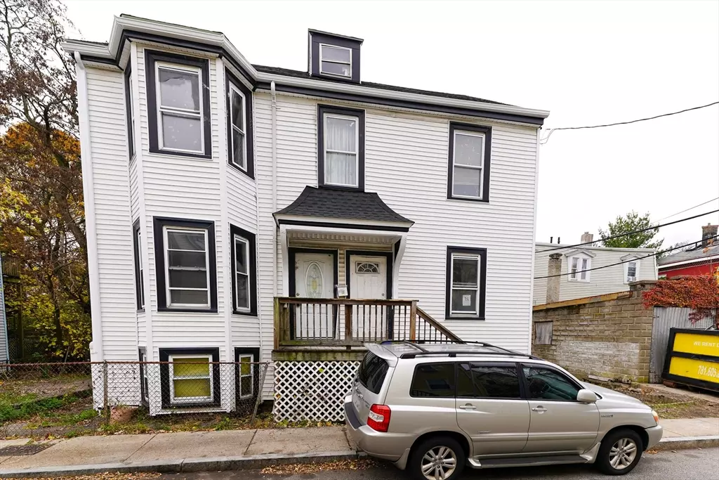 Boston, MA 02121,8 Weldon St