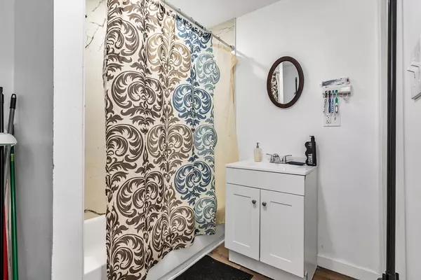 Lawrence, MA 01843,132-134 S Broadway