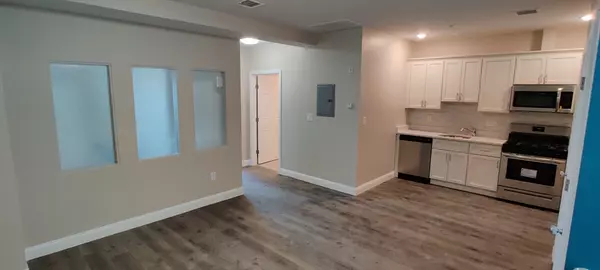 Lynn, MA 01905,191 North Common #203