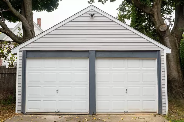 Springfield, MA 01109,135-137 Suffolk St